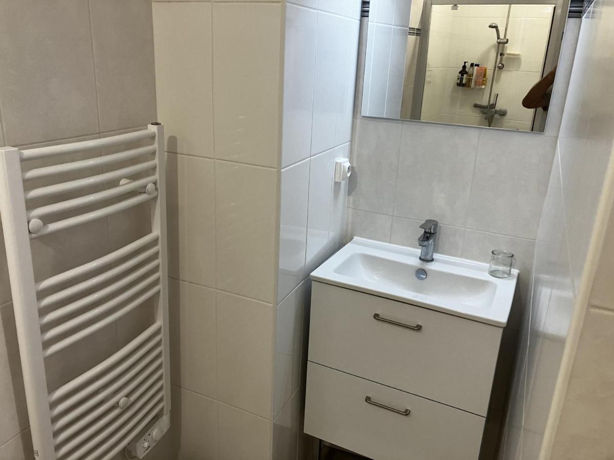 T3 En Centre D'Arcachon, 2 Min Plage, 5 Min Gare, Balcon, Parking Securise, Wifi, Menage Inclus - Fr-1-374-193 Kültér fotó